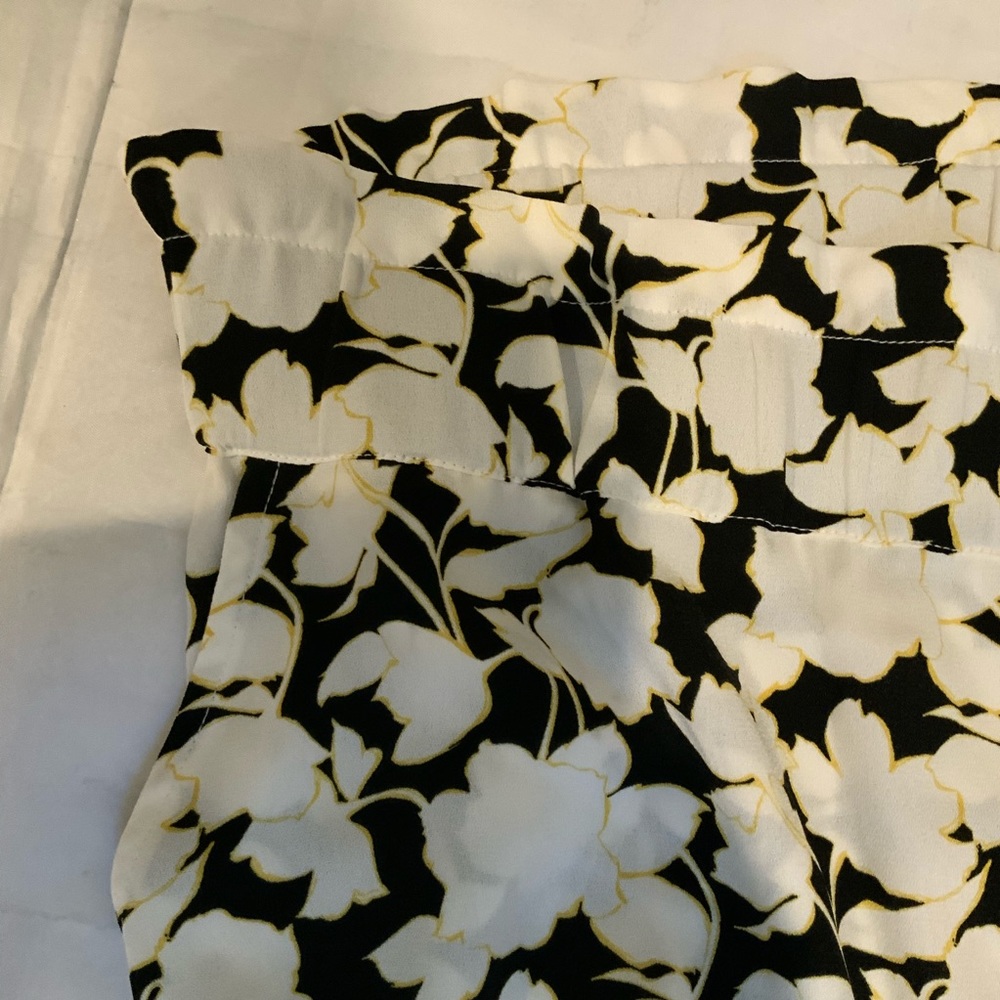 Halogen Plus Size Wide Leg Crop Wild Floral Pants - Picture 3 of 7